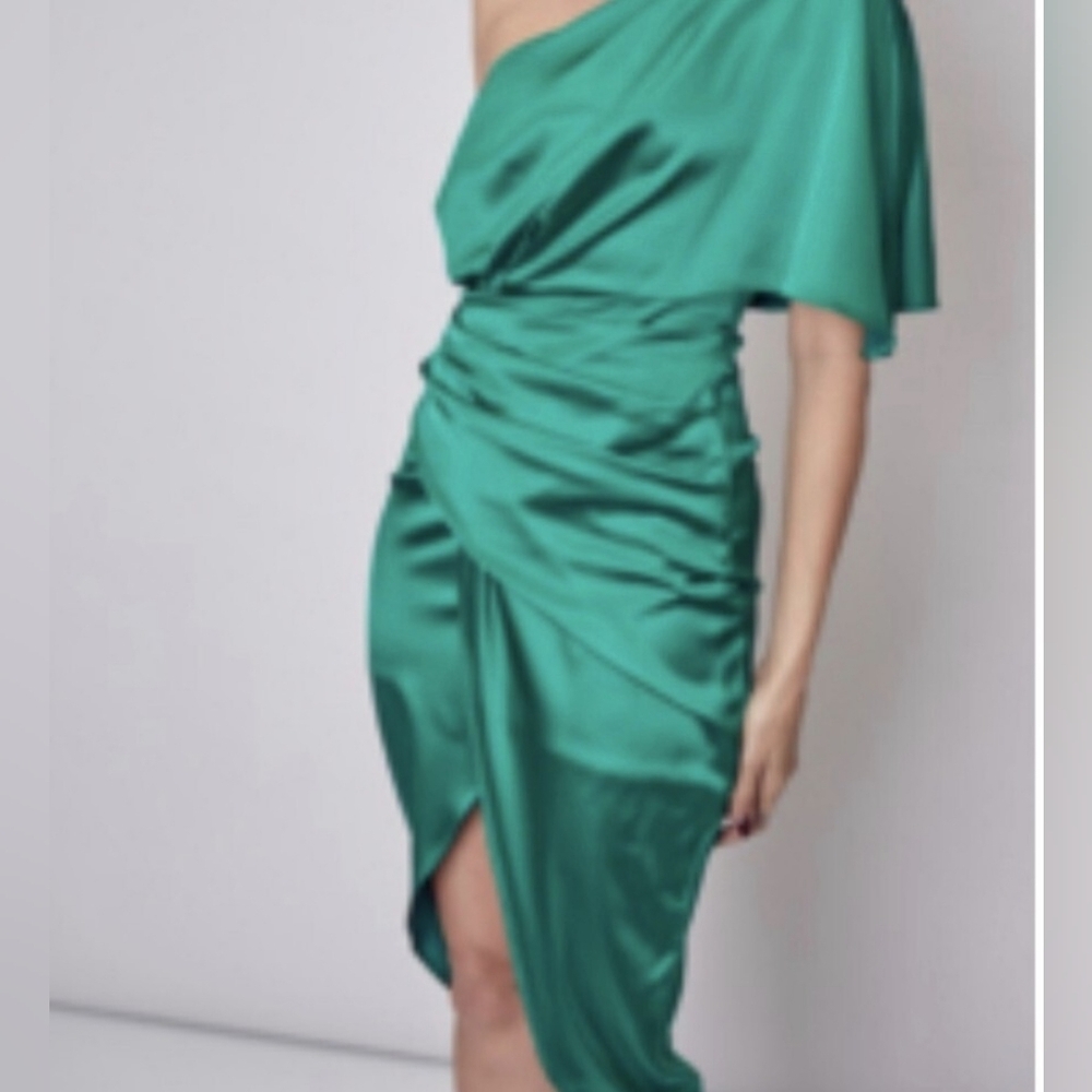 DO+BE One-Shoulder Satin Dress